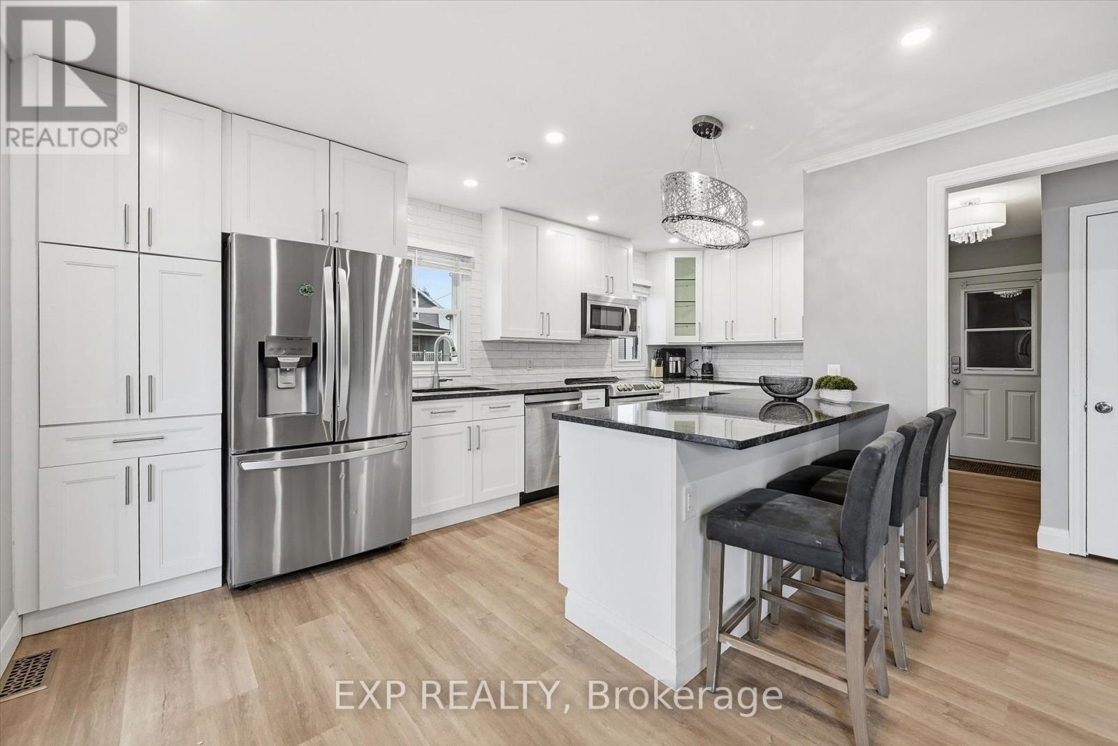 70 Whyte Avenue N, Thorold, Ontario  L2V 2T7 - Photo 10 - X12884706