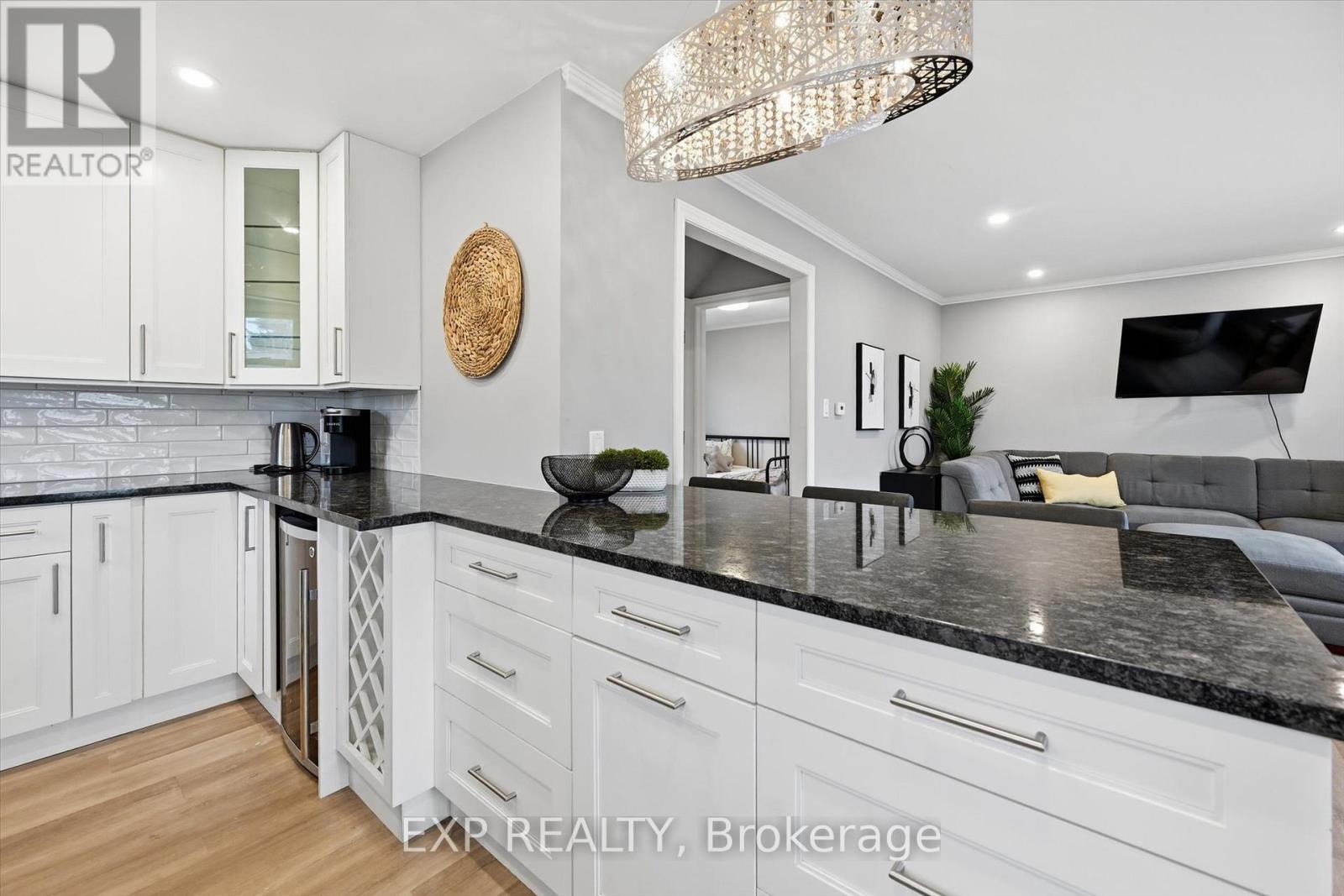 70 Whyte Avenue N, Thorold, Ontario  L2V 2T7 - Photo 16 - X12884706