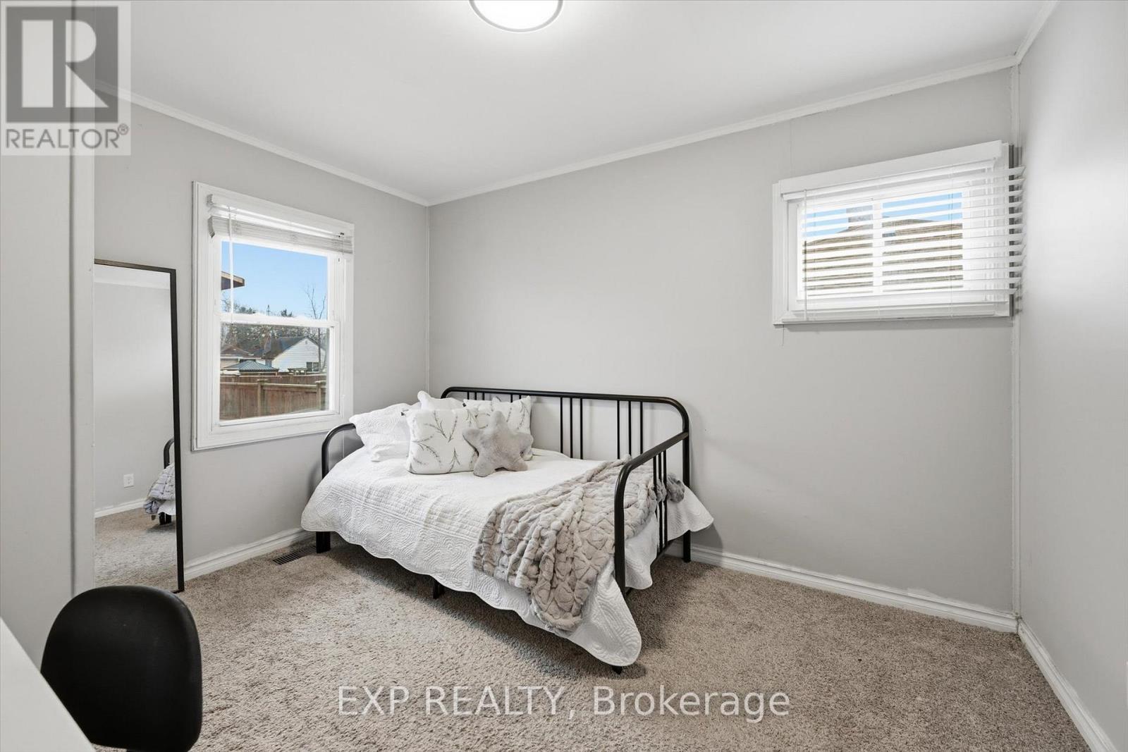 70 Whyte Avenue N, Thorold, Ontario  L2V 2T7 - Photo 18 - X12884706