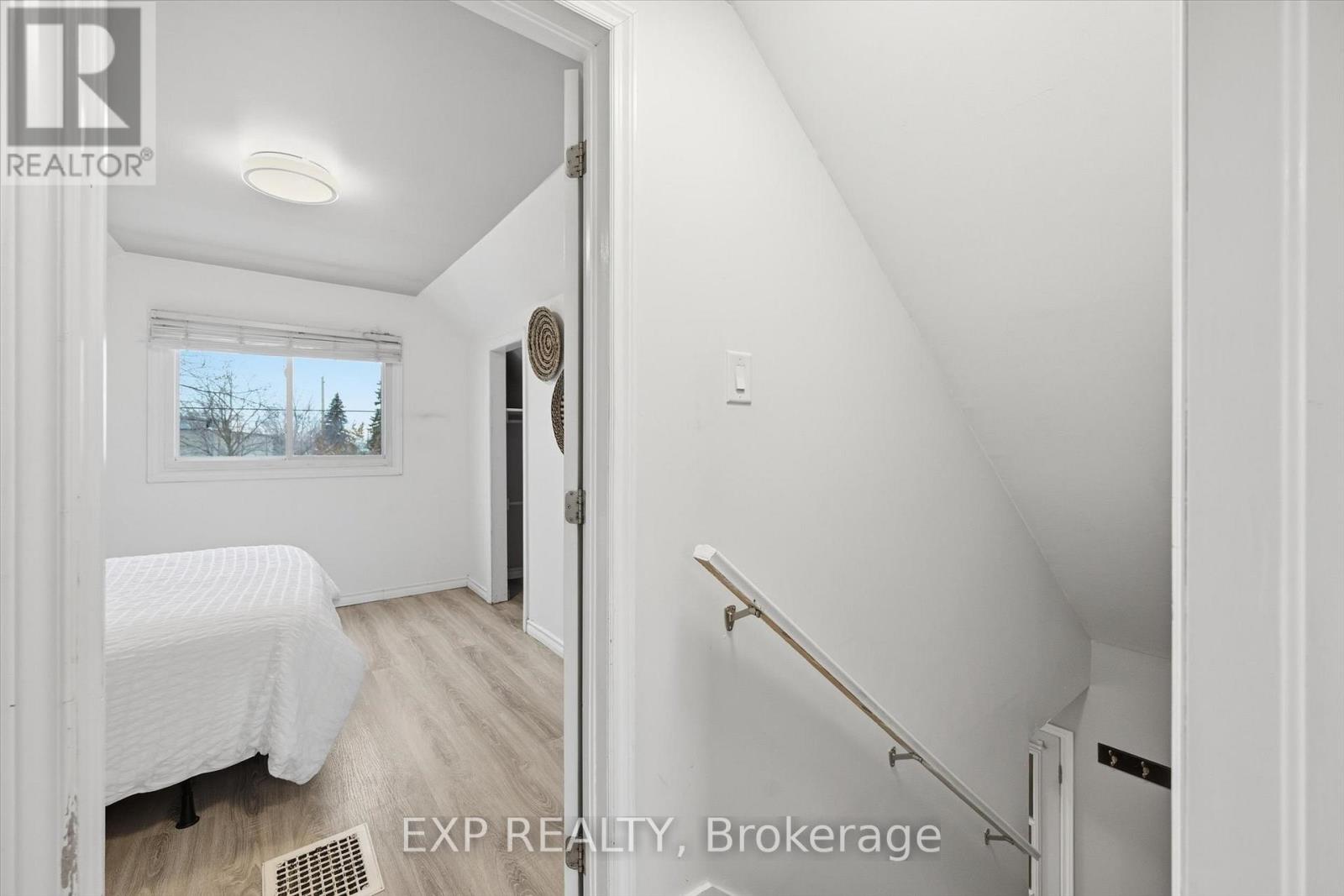 70 Whyte Avenue N, Thorold, Ontario  L2V 2T7 - Photo 23 - X12884706