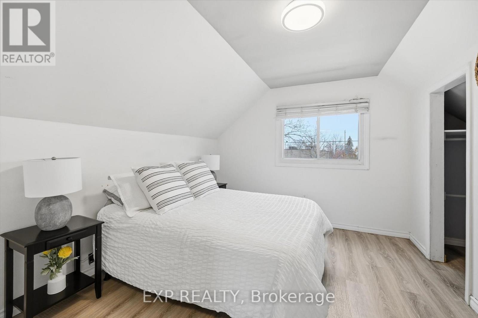 70 Whyte Avenue N, Thorold, Ontario  L2V 2T7 - Photo 24 - X12884706