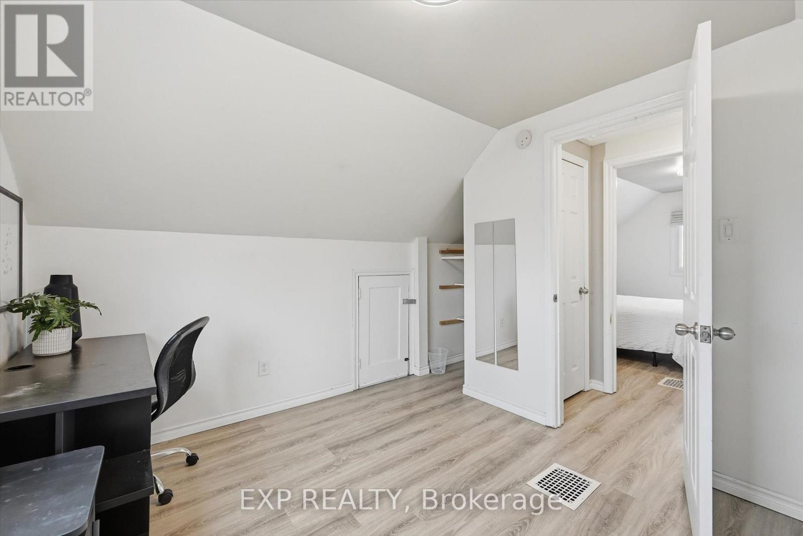 70 Whyte Avenue N, Thorold, Ontario  L2V 2T7 - Photo 29 - X12884706