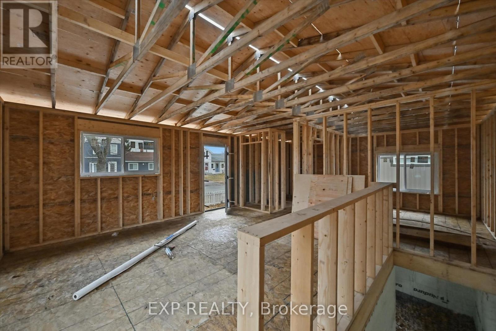 70 Whyte Avenue N, Thorold, Ontario  L2V 2T7 - Photo 42 - X12884706