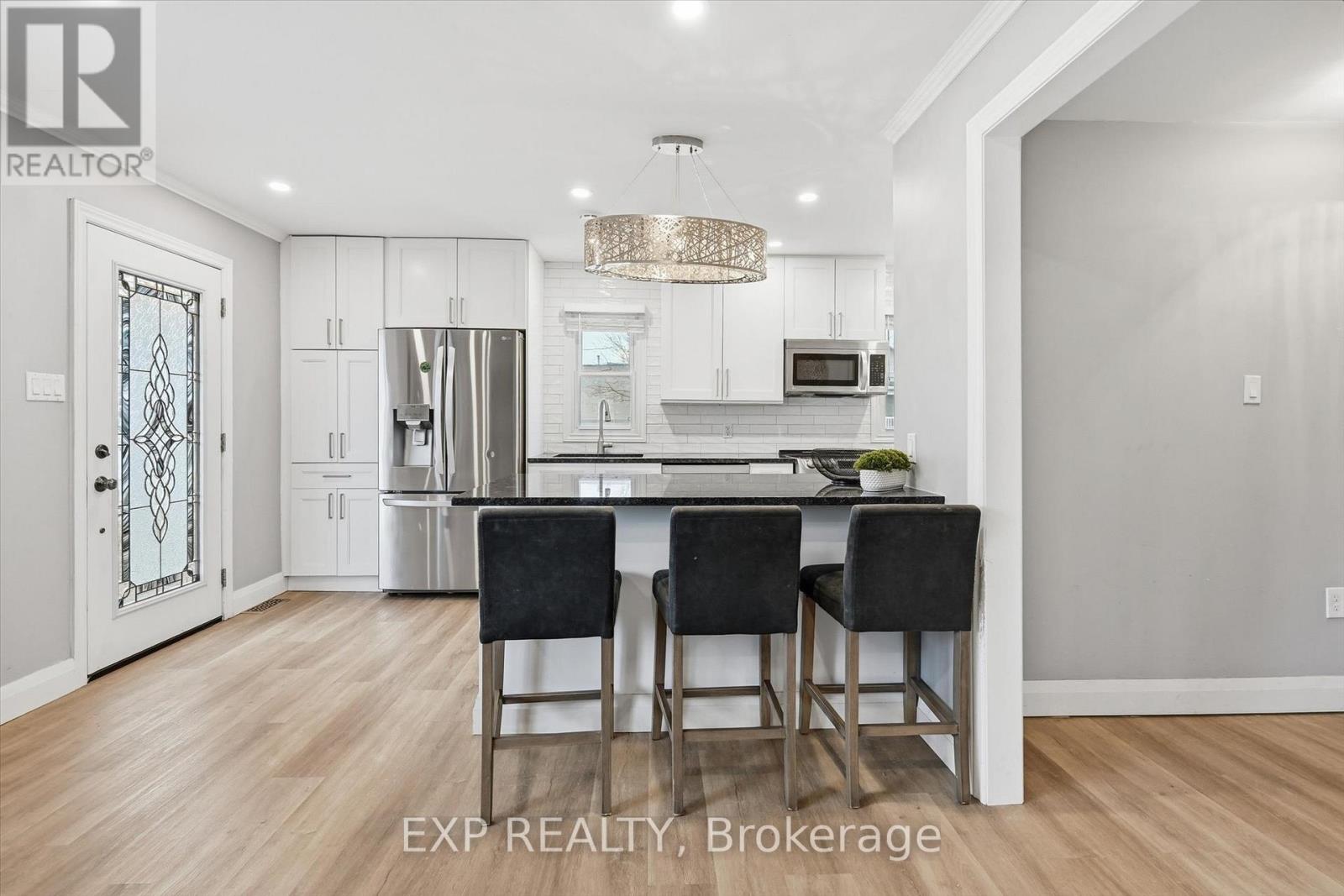 70 Whyte Avenue N, Thorold, Ontario  L2V 2T7 - Photo 8 - X12884706