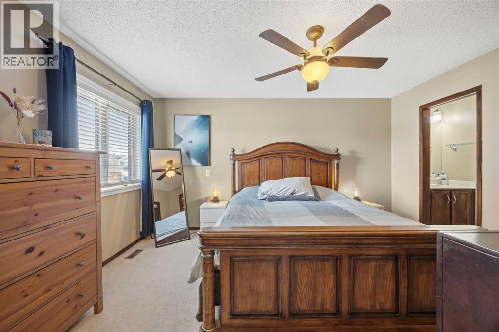 292 Douglas Ridge Close SE, Calgary, Alberta  T2Z 2M4 - Photo 15 - A2291748