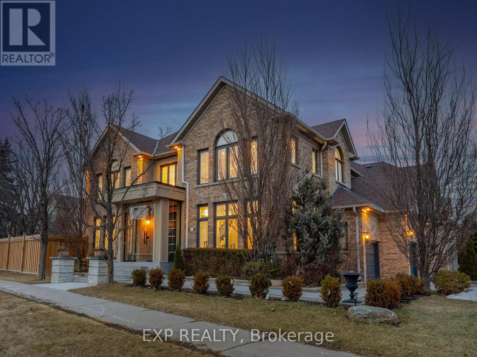 249 Boake Trail, Richmond Hill, Ontario  L4B 4B4 - Photo 2 - N12878074