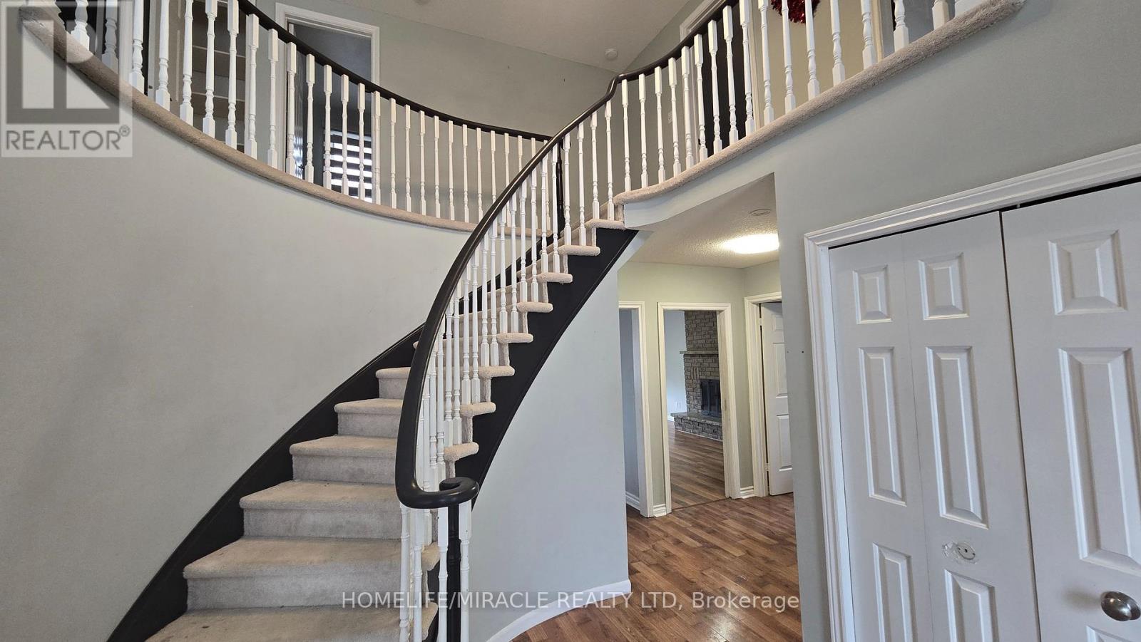 Upper - 442 Rimosa Court, Oshawa, Ontario  L1J 7T6 - Photo 3 - E12883704