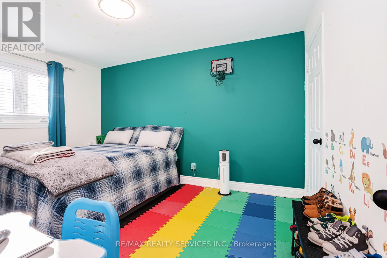 18 Creekview Court, Brampton, Ontario  L6Z 3Y2 - Photo 21 - W12884746