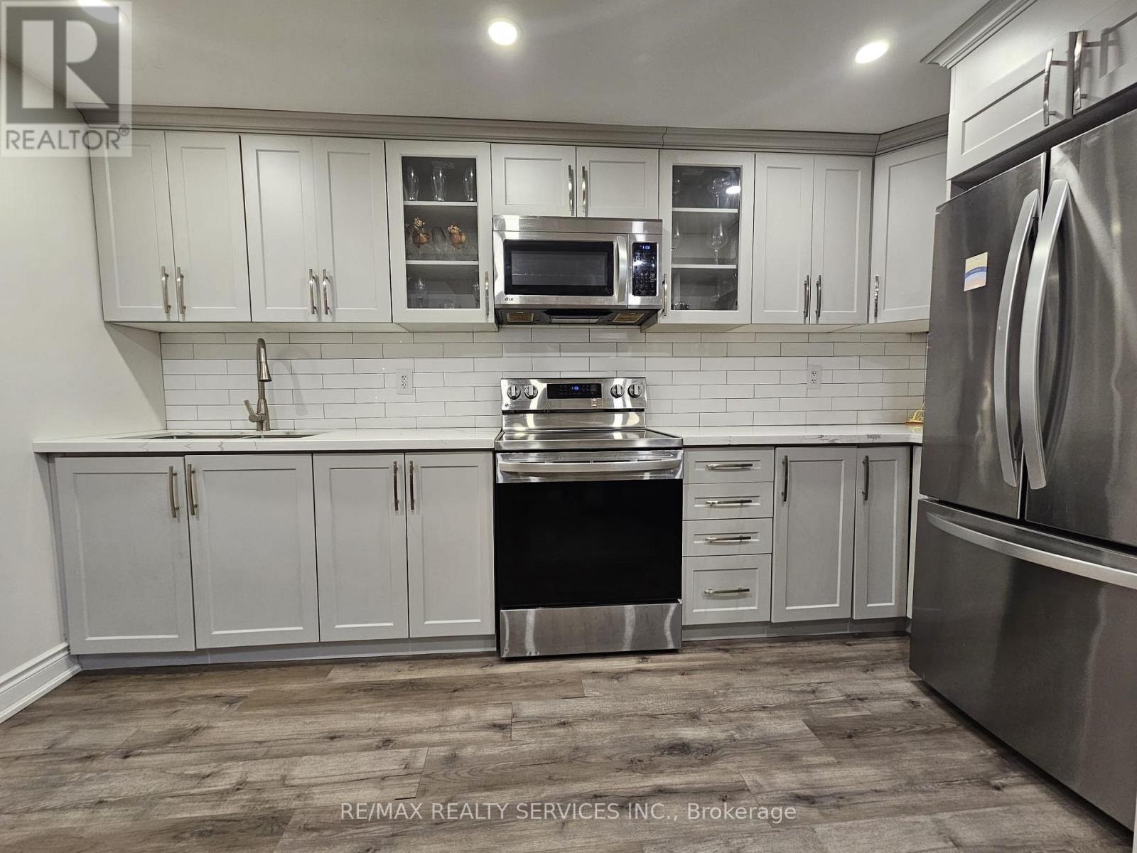 18 Creekview Court, Brampton, Ontario  L6Z 3Y2 - Photo 39 - W12884746