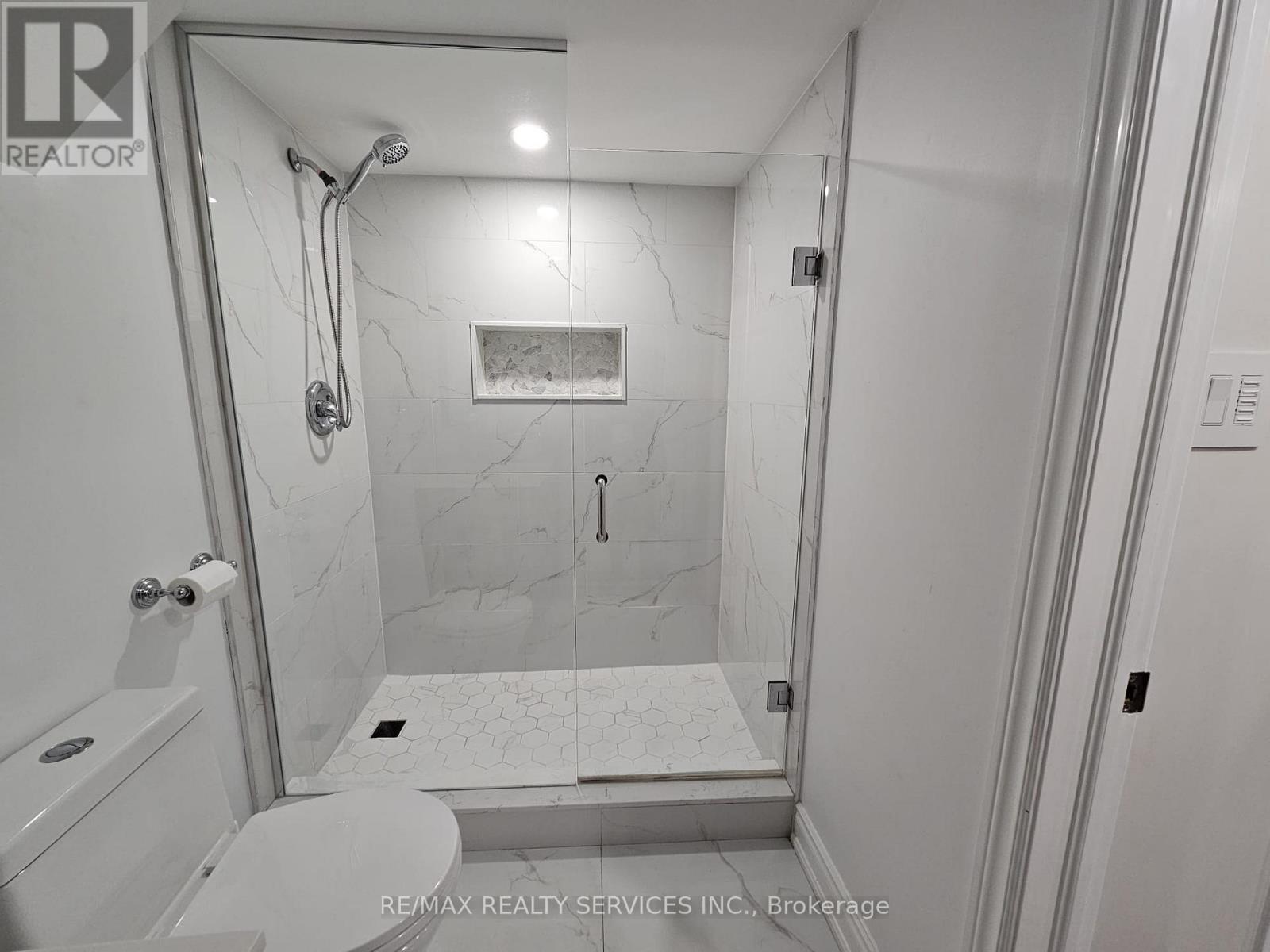 18 Creekview Court, Brampton, Ontario  L6Z 3Y2 - Photo 42 - W12884746