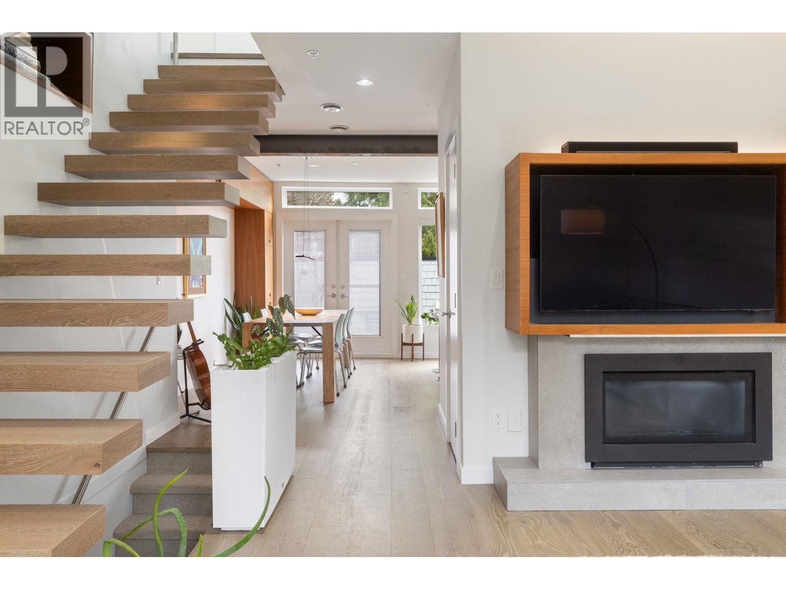 1928 Templeton Drive, Vancouver, British Columbia  V5N 4W1 - Photo 4 - R3099837