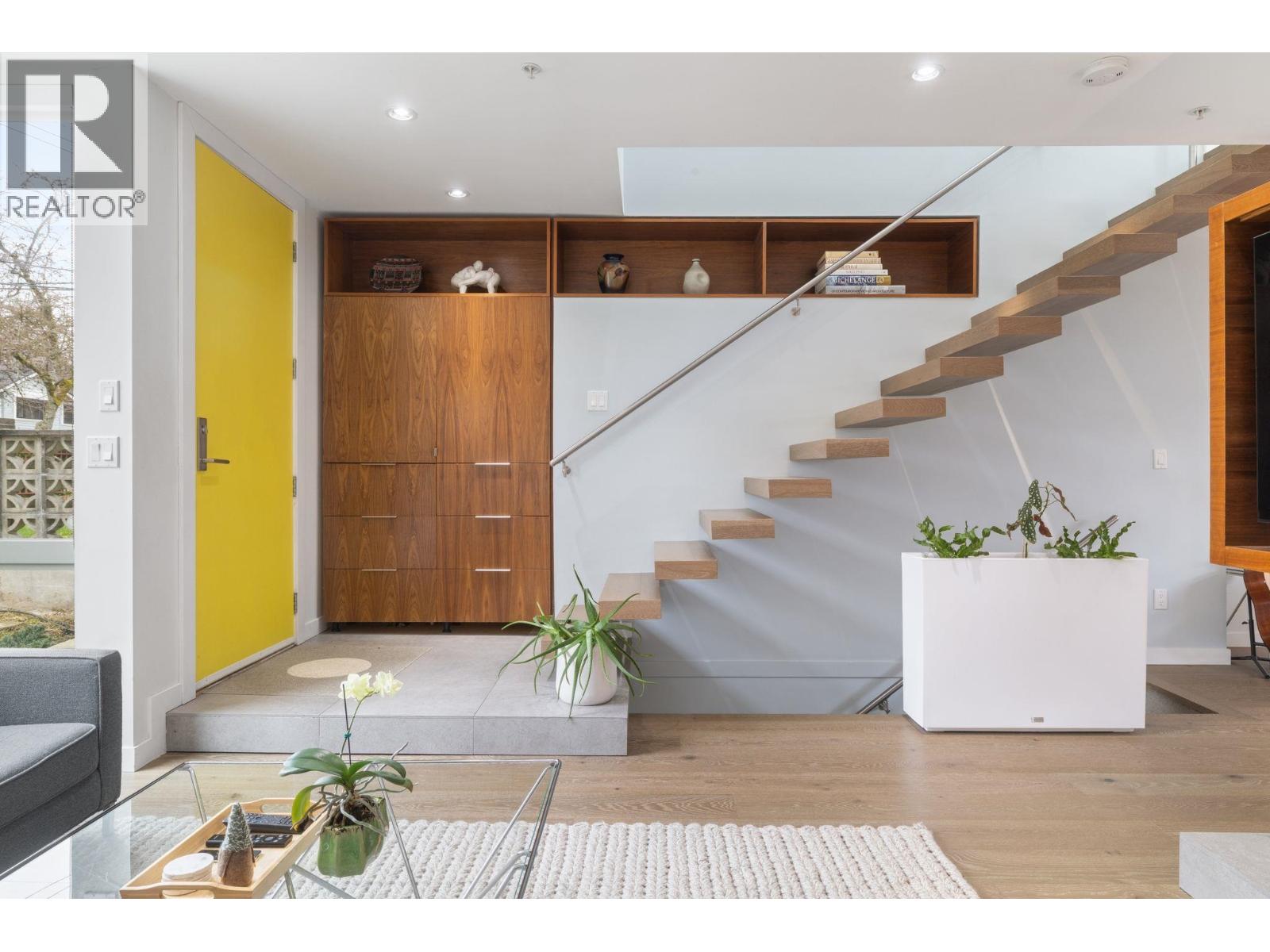 1928 Templeton Drive, Vancouver, British Columbia  V5N 4W1 - Photo 5 - R3099837