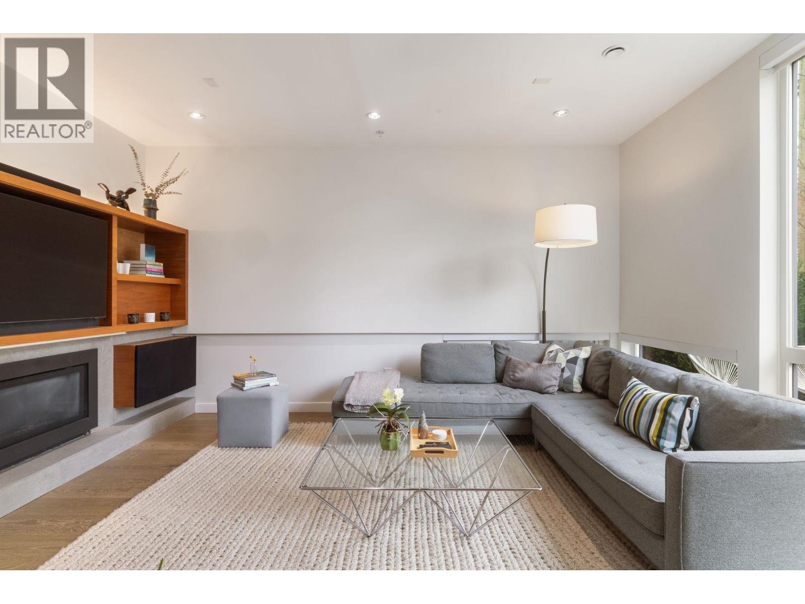 1928 Templeton Drive, Vancouver, British Columbia  V5N 4W1 - Photo 7 - R3099837