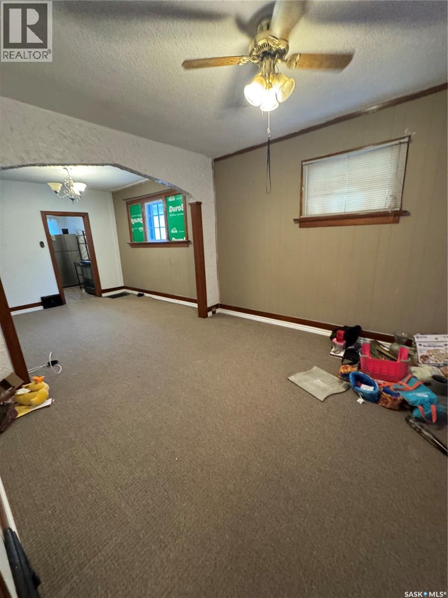 1425 Elphinstone Street, Regina, Saskatchewan  S4T 3M7 - Photo 4 - SK030175