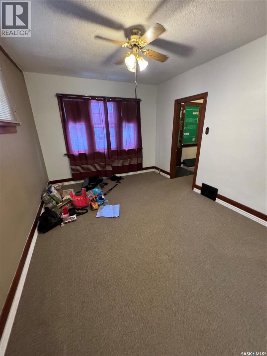 1425 Elphinstone Street, Regina, Saskatchewan  S4T 3M7 - Photo 7 - SK030175