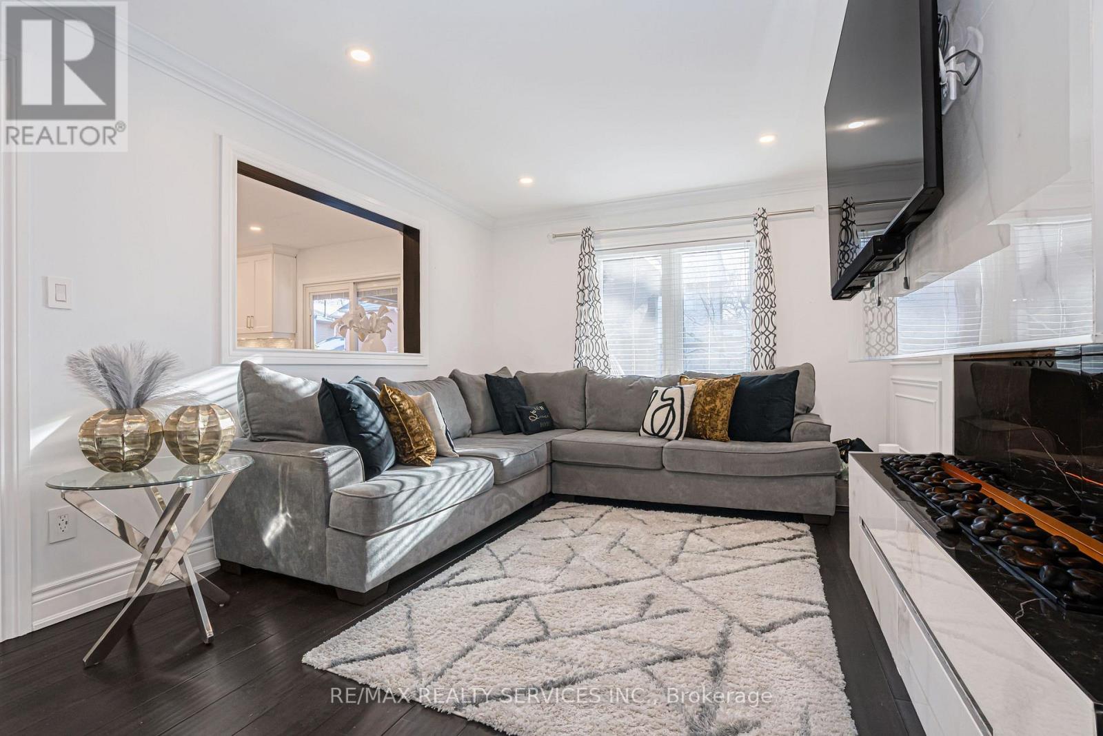 18 Creekview Court, Brampton, Ontario  L6Z 3Y2 - Photo 16 - W12884746