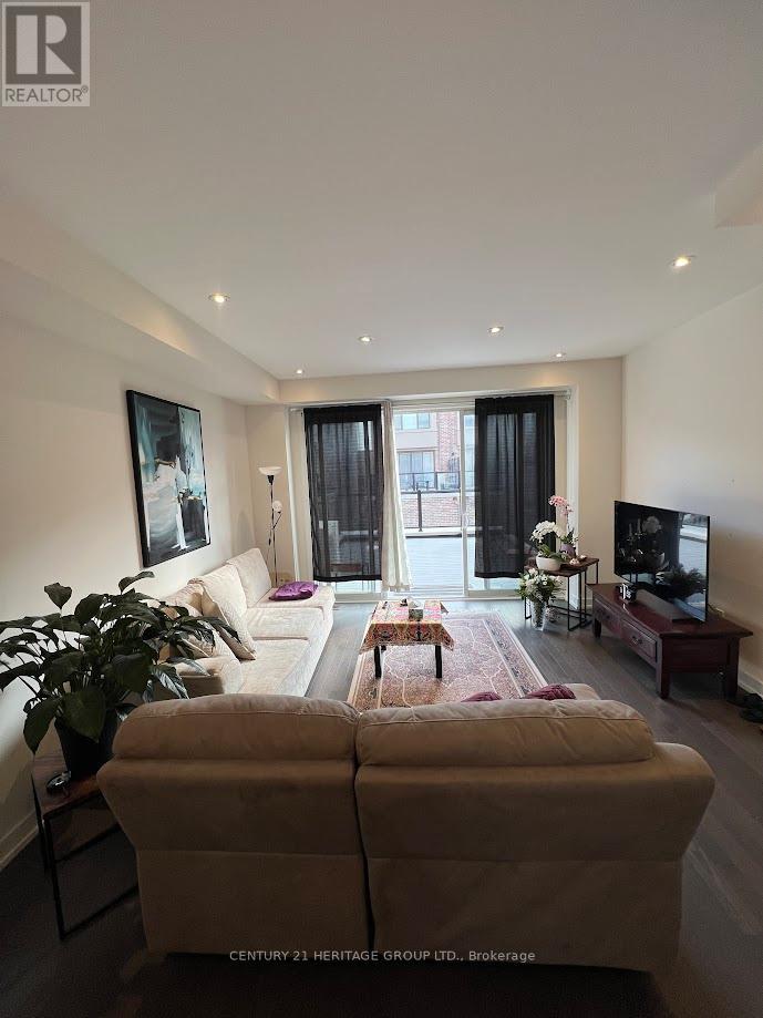 169 Salterton Circle, Vaughan, Ontario  L6A 4Z2 - Photo 9 - N12882314