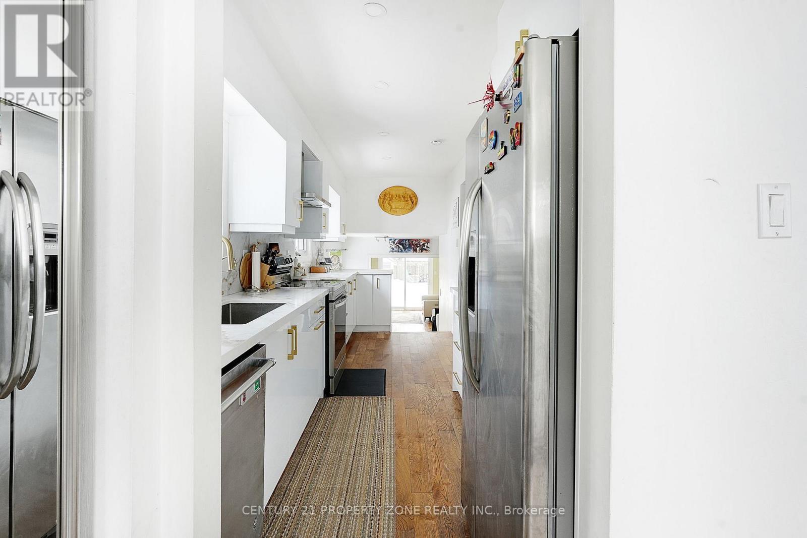 7160 Bendigo Circle, Mississauga, Ontario L5N 1Z5 - Photo 8 - W12884752