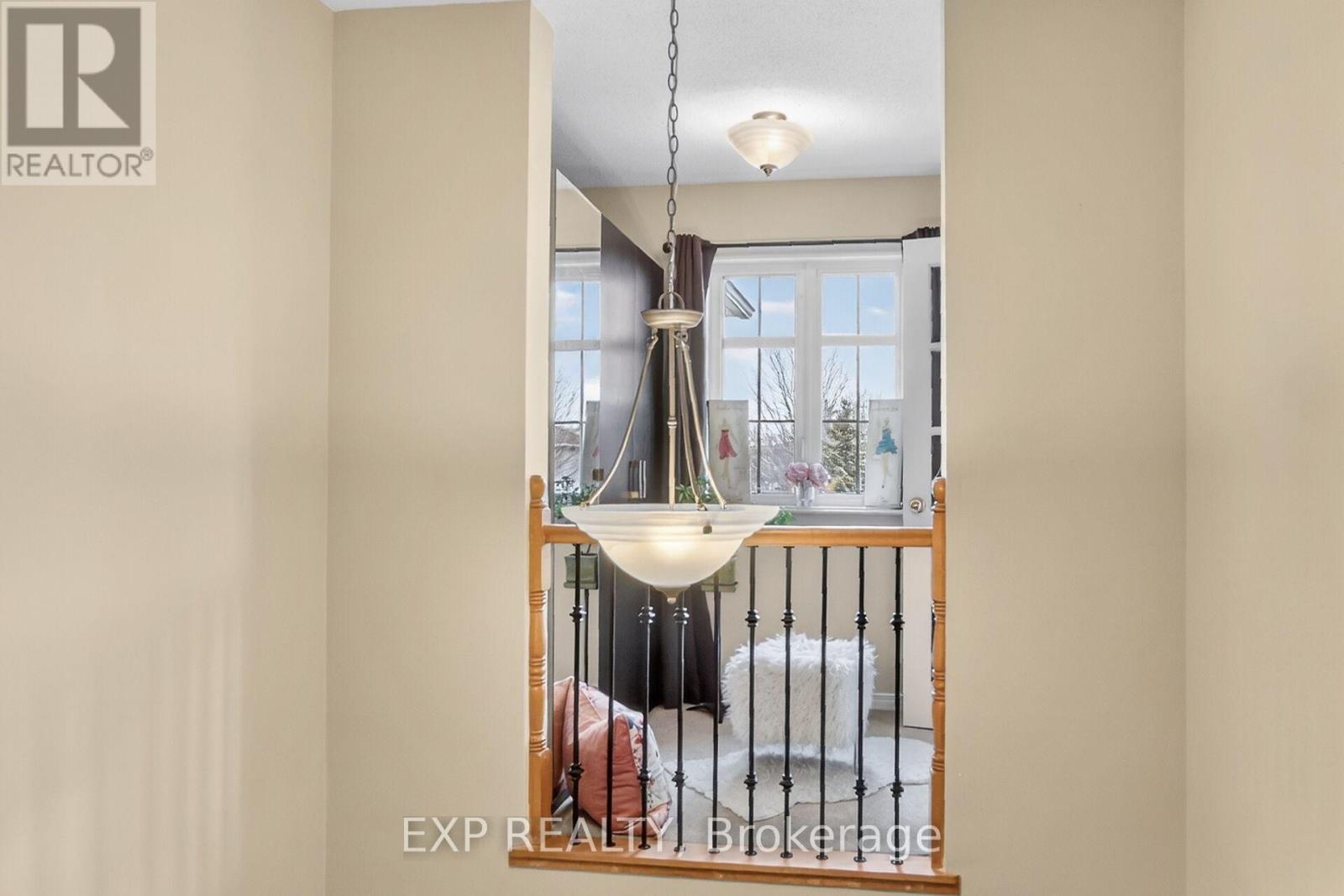 304 Goldridge Drive, Ottawa, Ontario  K2T 1L1 - Photo 27 - X12874134