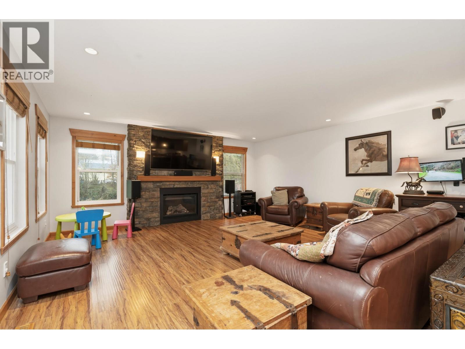 25700 116 Avenue, Maple Ridge, British Columbia  V4R 1Z6 - Photo 11 - R3099118