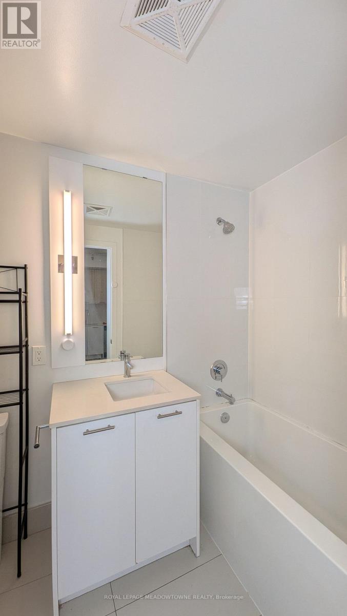 201 - 180 Veterans Drive, Brampton (Northwest Brampton), Ontario  L7A 0B6 - Photo 20 - W12884700