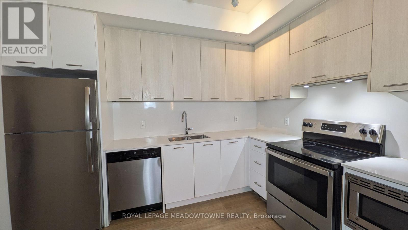 201 - 180 Veterans Drive, Brampton (Northwest Brampton), Ontario  L7A 0B6 - Photo 7 - W12884700