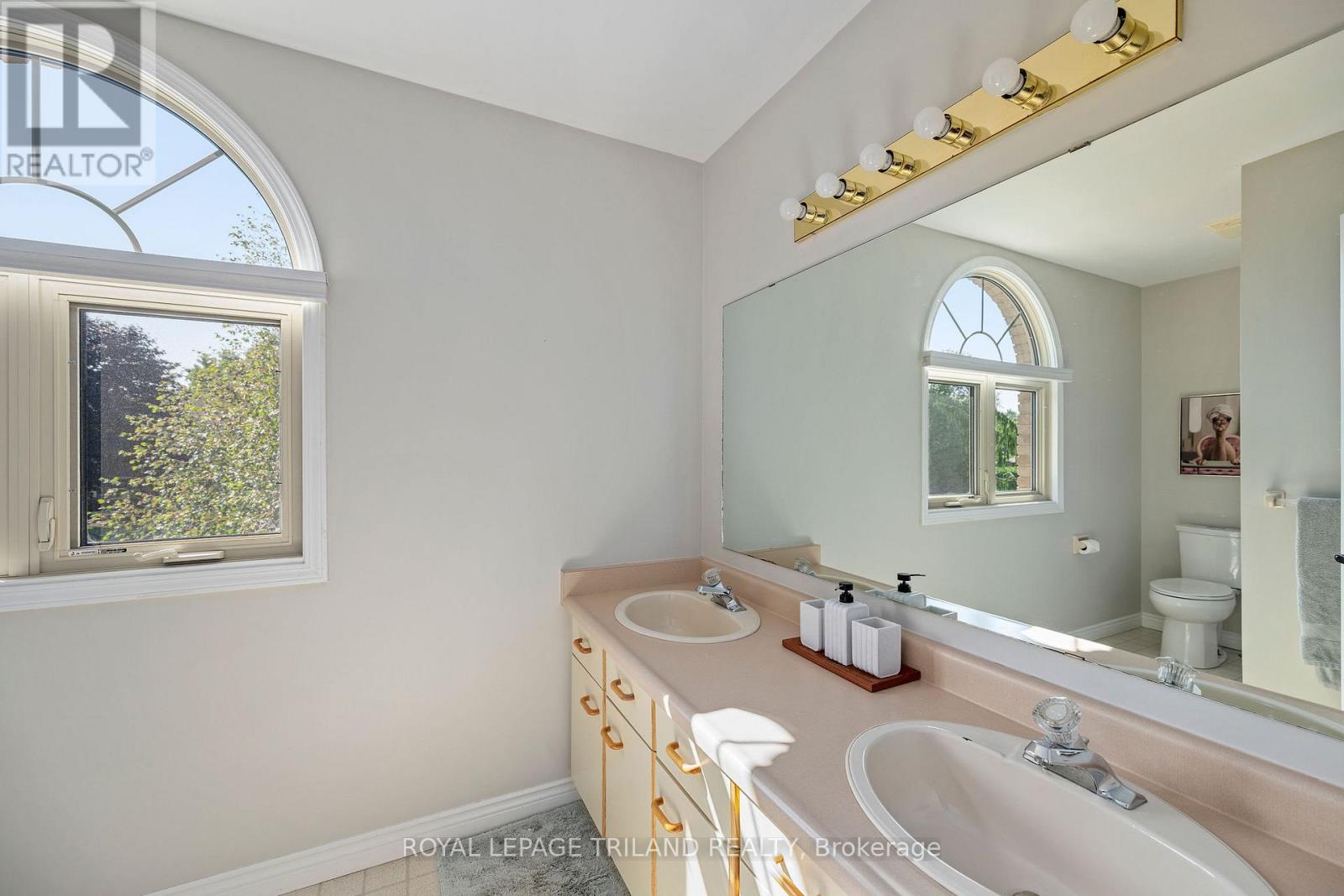 Photo 24 of 49 for 40010 Shady Lane Crescent