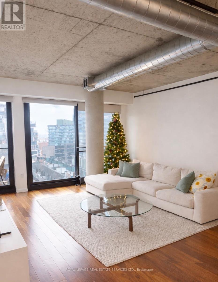 909 - 51 Trolley Crescent, Toronto, Ontario  M5A 0E9 - Photo 4 - C12884814