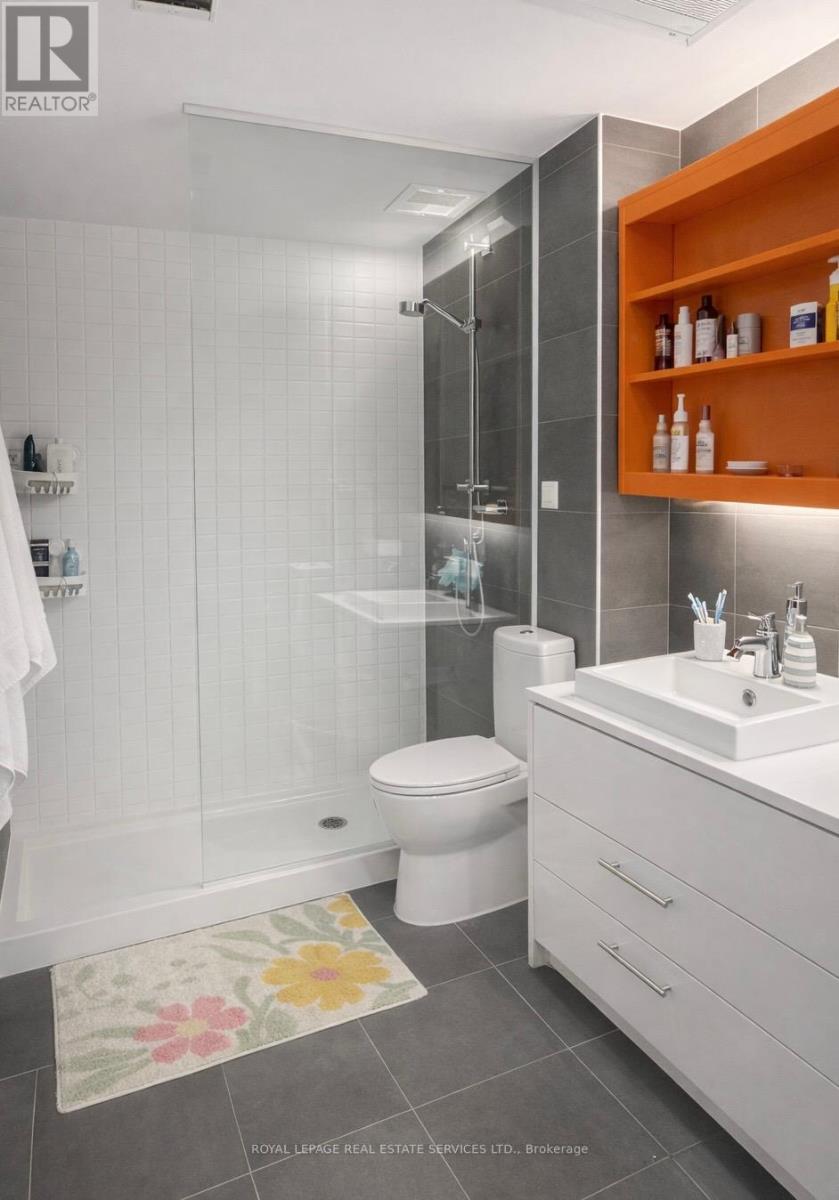 909 - 51 Trolley Crescent, Toronto, Ontario  M5A 0E9 - Photo 8 - C12884814