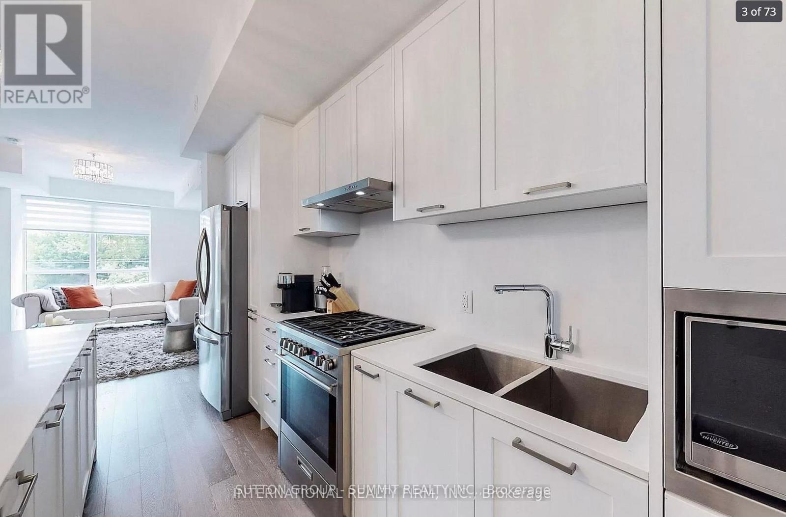 Th 5 - 1331 Queen Street N, Toronto, Ontario  M4L 0B1 - Photo 3 - E12884772