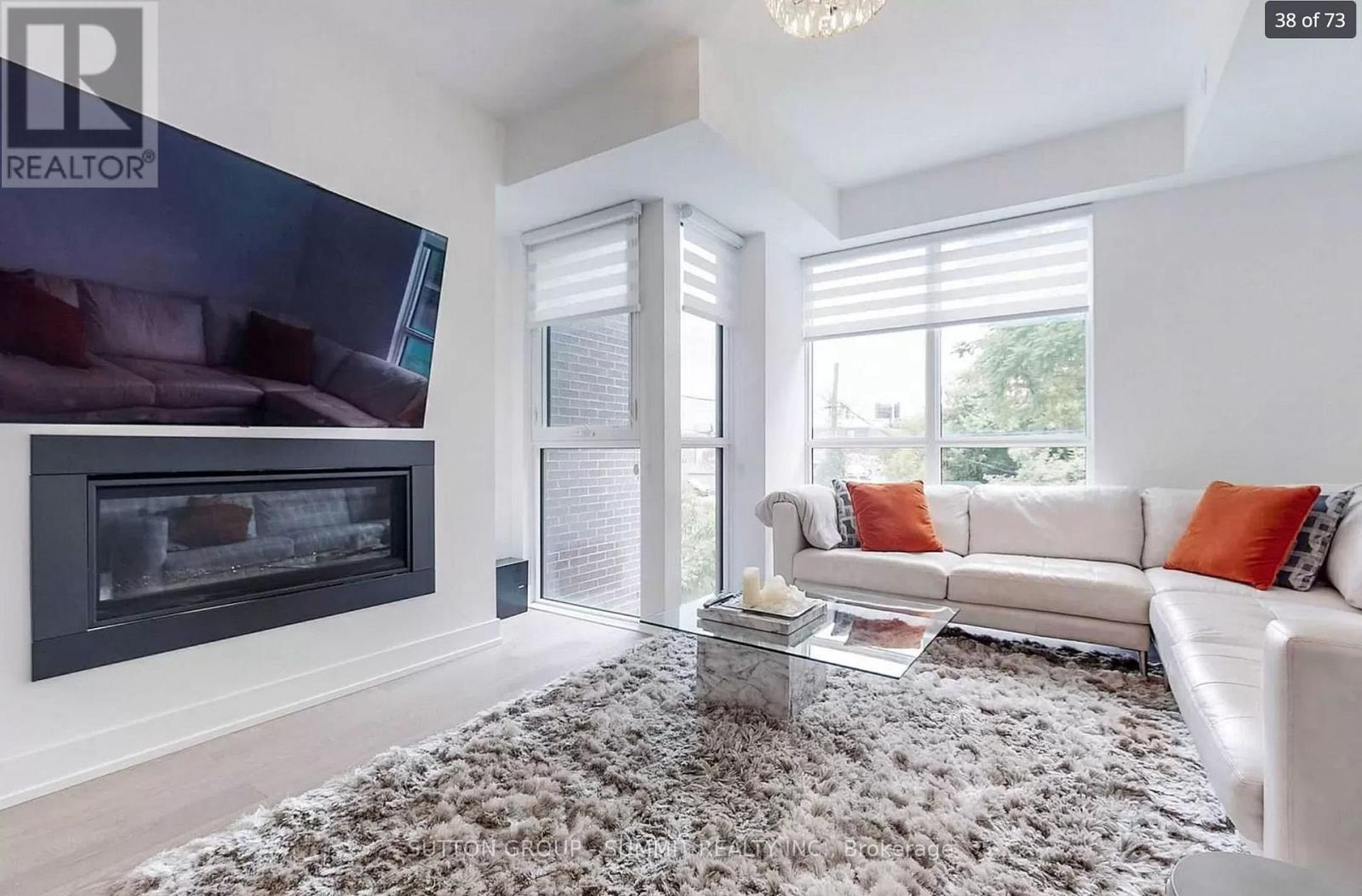 Th 5 - 1331 Queen Street N, Toronto, Ontario  M4L 0B1 - Photo 34 - E12884772