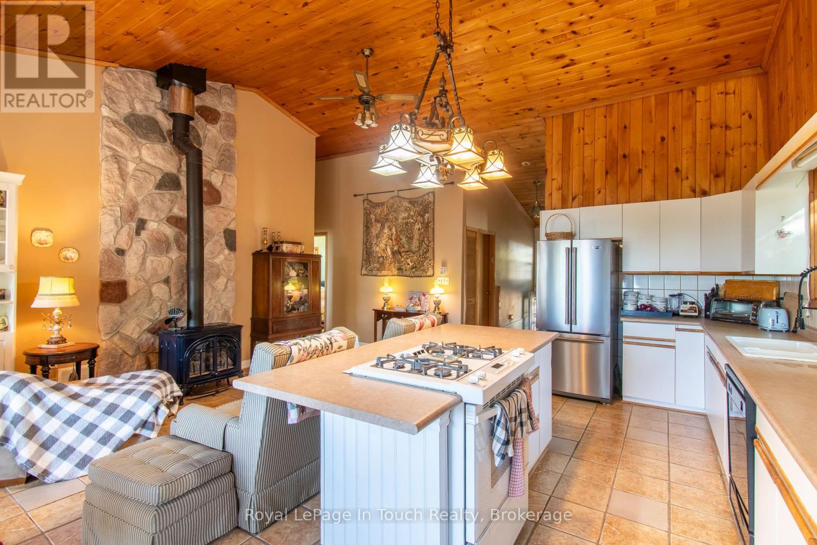 64 Wahnekewening Drive, Tiny, Ontario  L0L 2J0 - Photo 20 - S12884780