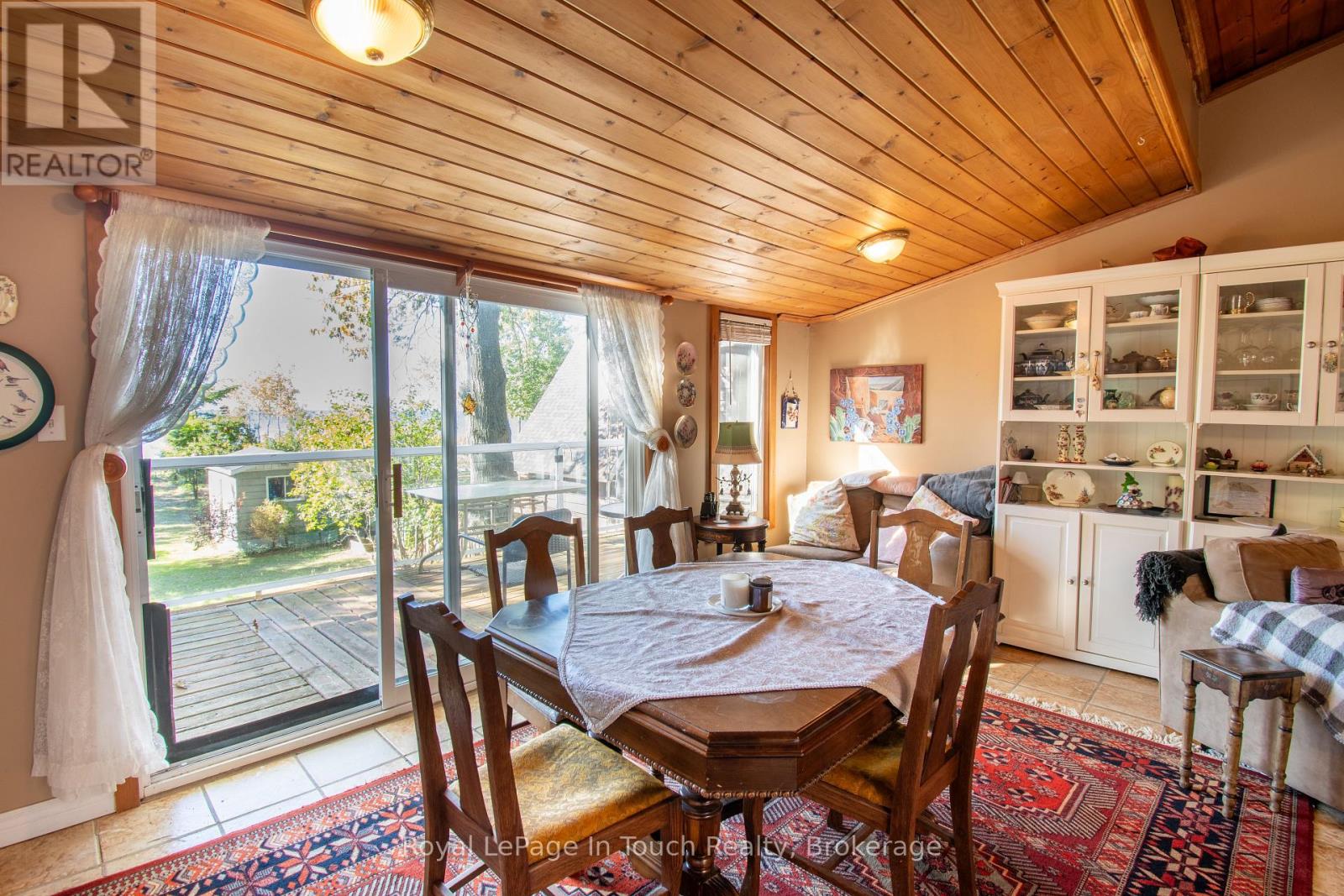 64 Wahnekewening Drive, Tiny, Ontario  L0L 2J0 - Photo 21 - S12884780