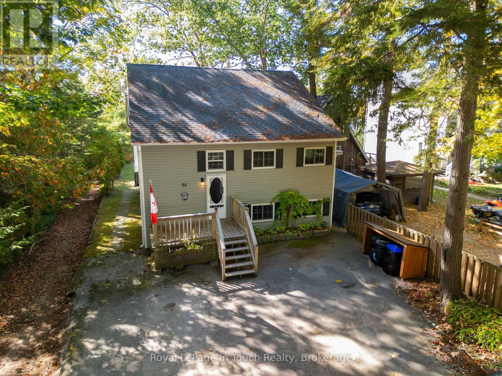 64 Wahnekewening Drive, Tiny, Ontario  L0L 2J0 - Photo 3 - S12884780