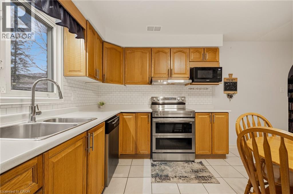 27 Jerome Park Drive, Hamilton, Ontario L9H 6G9 - Photo 12 - 40812145