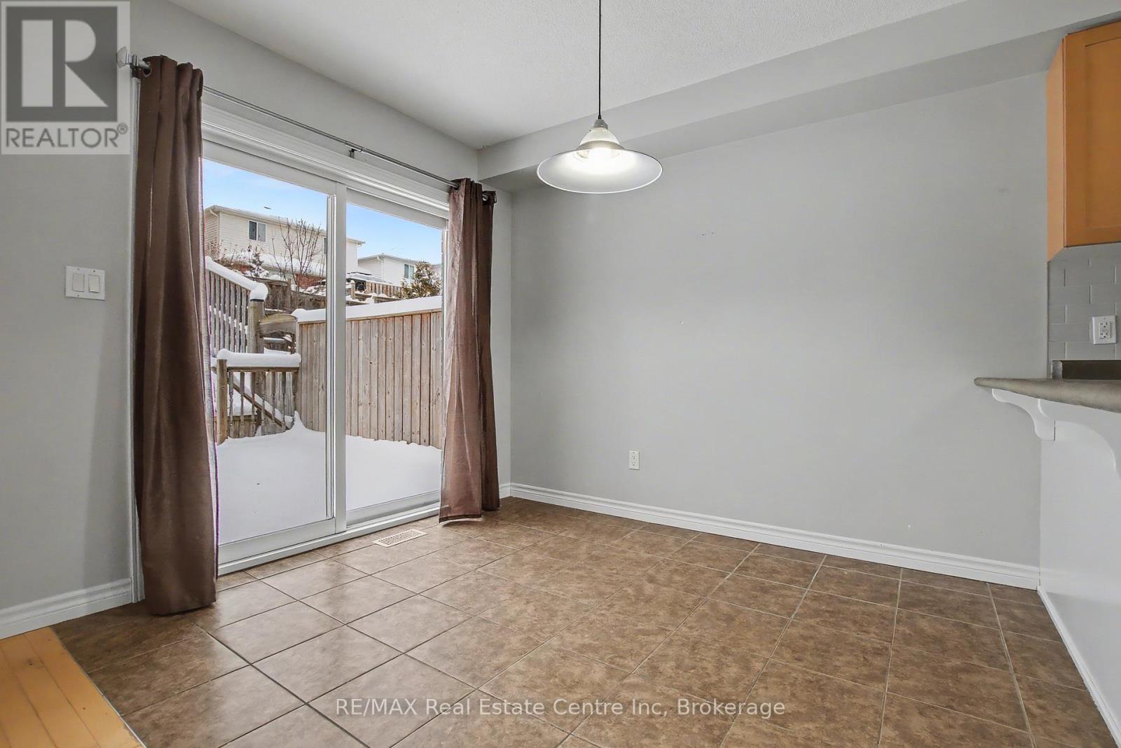 158 Kemp Crescent, Guelph, Ontario  N1E 0K1 - Photo 13 - X12884798