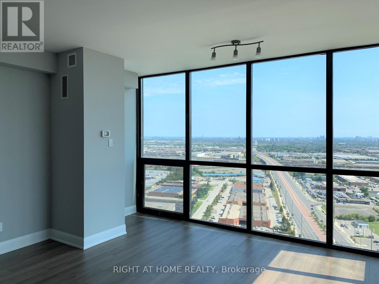 3001 - 2900 Highway 7 Road, Vaughan, Ontario  L4K 0G3 - Photo 11 - N12884768