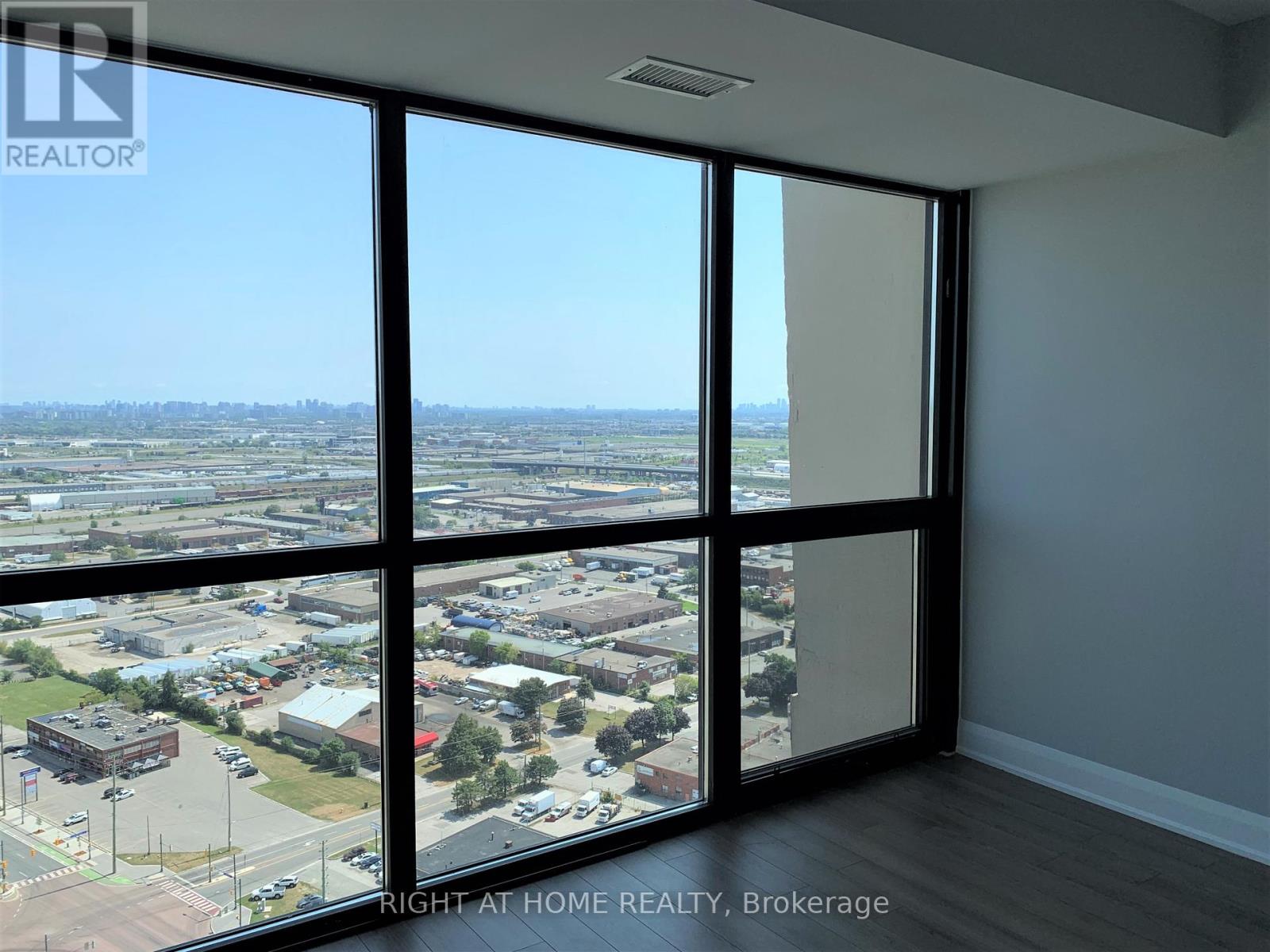 3001 - 2900 Highway 7 Road, Vaughan, Ontario  L4K 0G3 - Photo 18 - N12884768