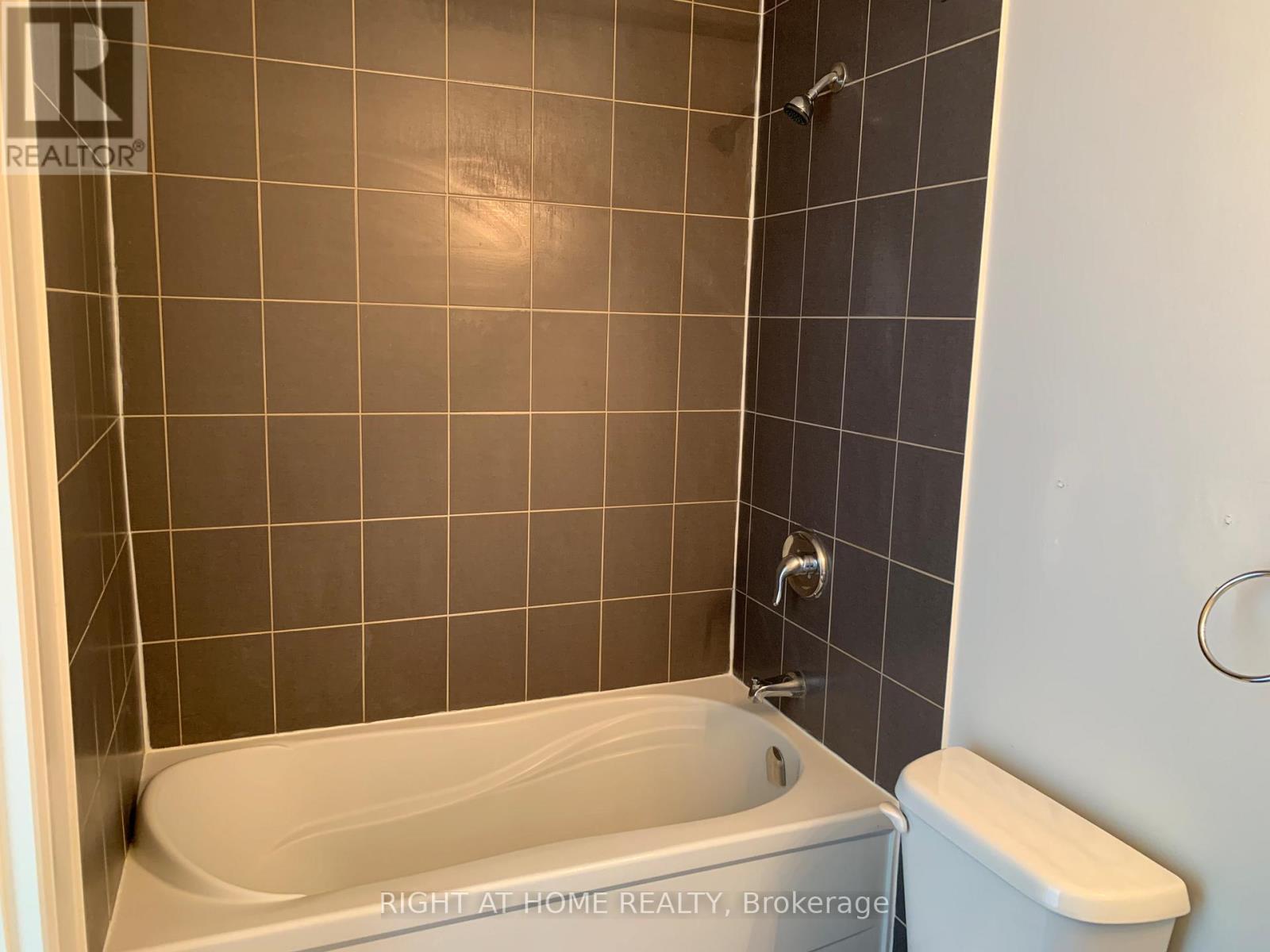 3001 - 2900 Highway 7 Road, Vaughan, Ontario  L4K 0G3 - Photo 20 - N12884768