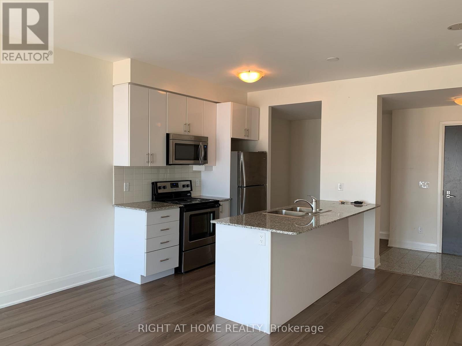 3001 - 2900 Highway 7 Road, Vaughan, Ontario  L4K 0G3 - Photo 8 - N12884768