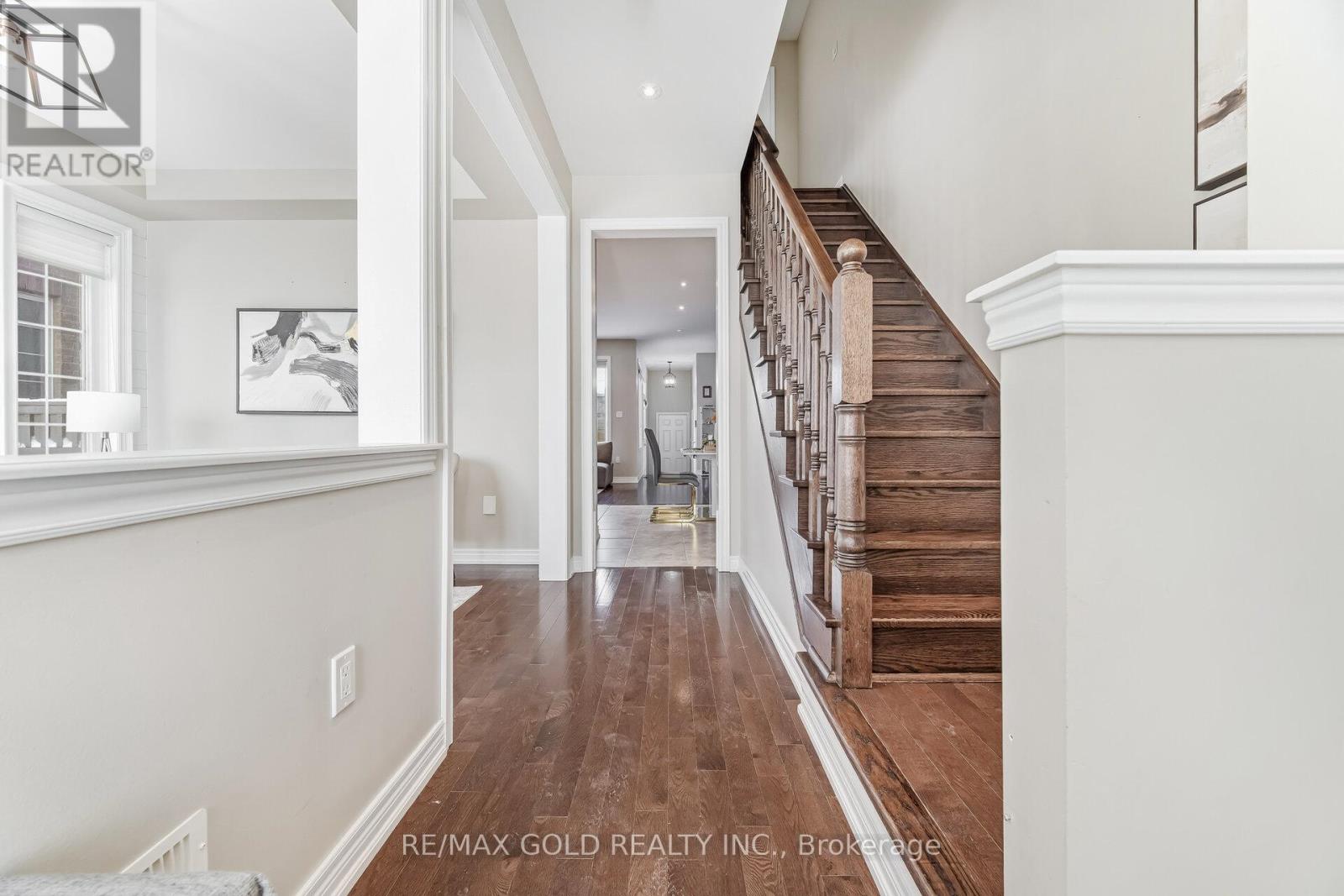 201 Barons Street, Vaughan (Kleinburg), Ontario  L4H 3Y8 - Photo 10 - N12884774