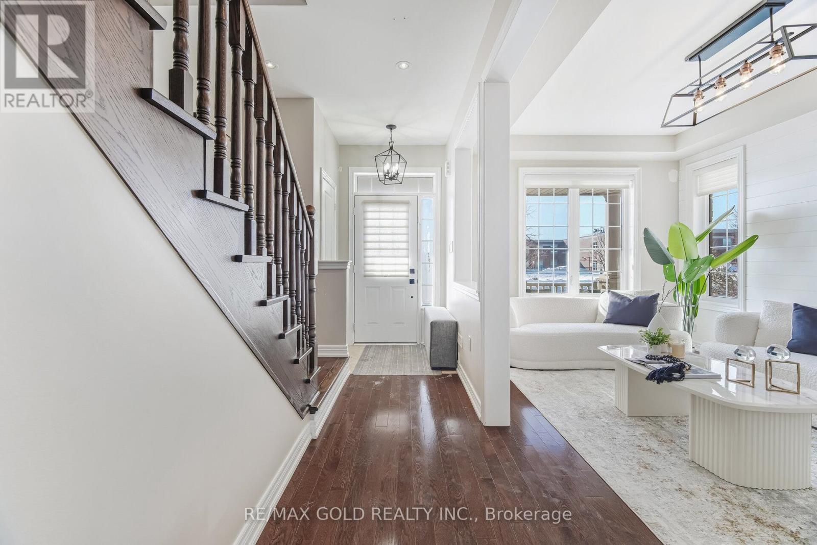 201 Barons Street, Vaughan (Kleinburg), Ontario  L4H 3Y8 - Photo 11 - N12884774