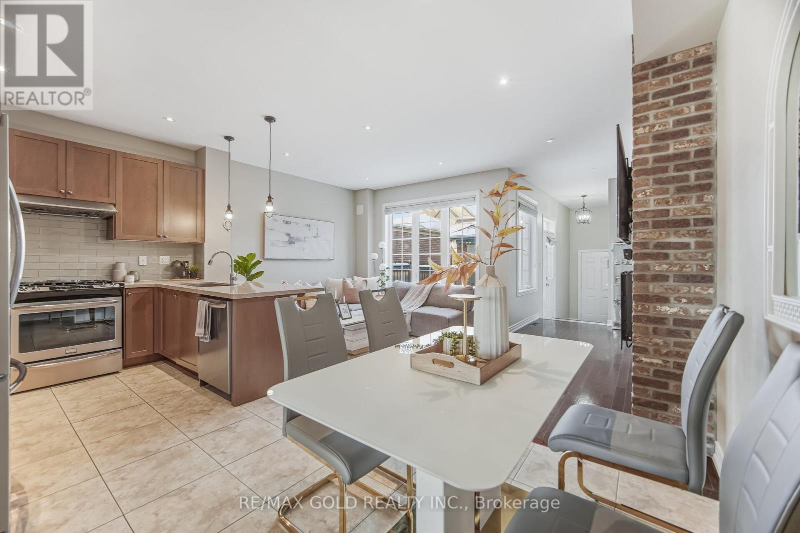 201 Barons Street, Vaughan (Kleinburg), Ontario  L4H 3Y8 - Photo 17 - N12884774