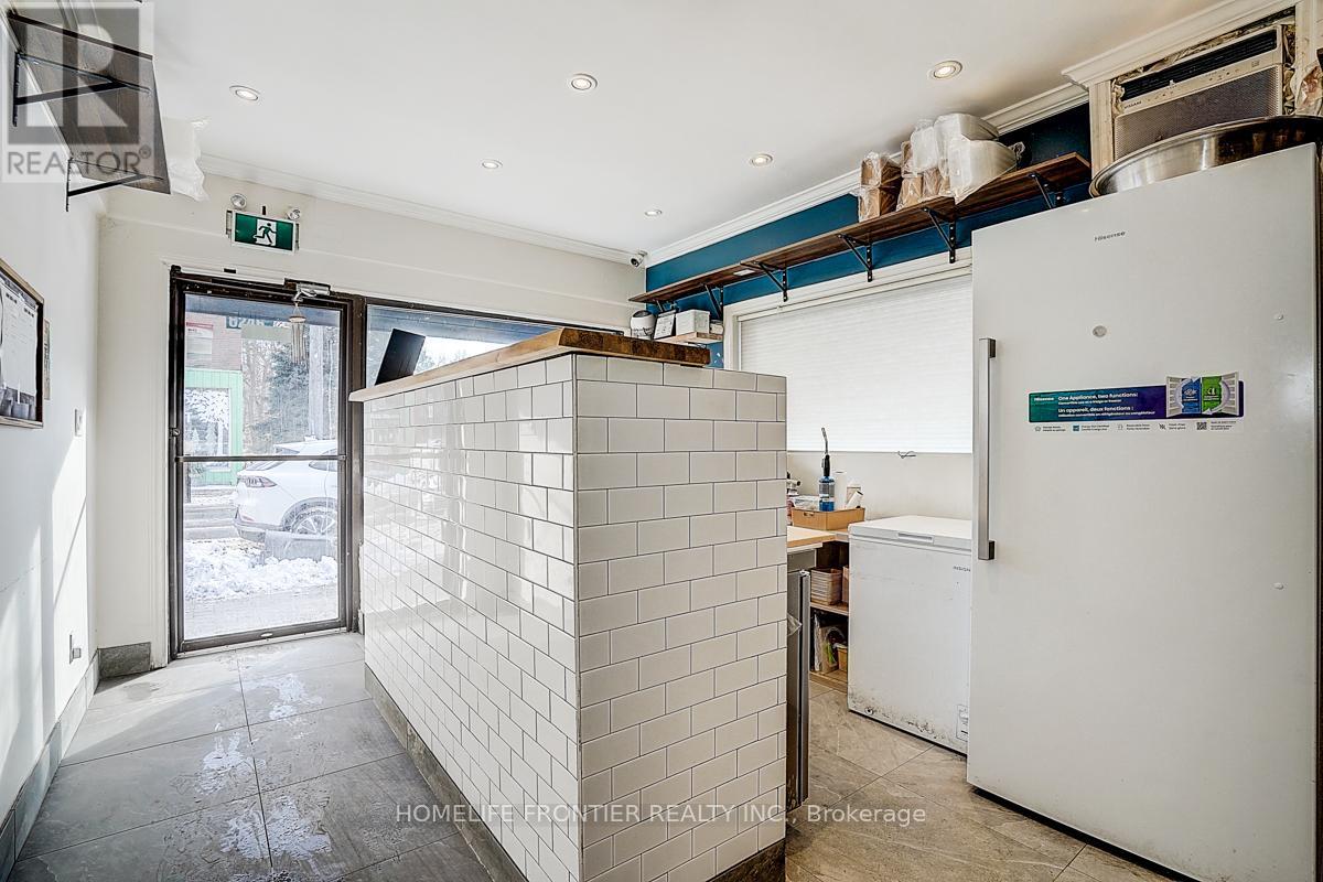 6246 Main Street, Whitchurch-Stouffville, Ontario  L4A 1E2 - Photo 7 - N12884796