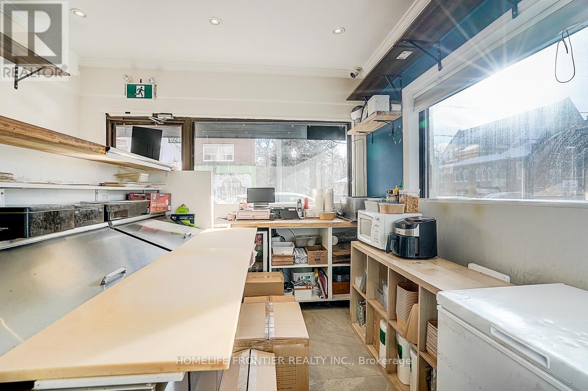 6246 Main Street, Whitchurch-Stouffville, Ontario  L4A 1E2 - Photo 8 - N12884796