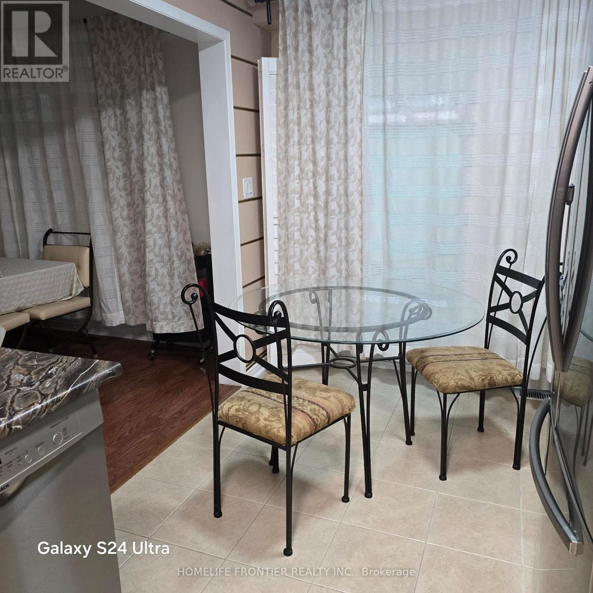 65 West Park Avenue, Bradford West Gwillimbury, Ontario  L3Z 0A7 - Photo 33 - N12777812