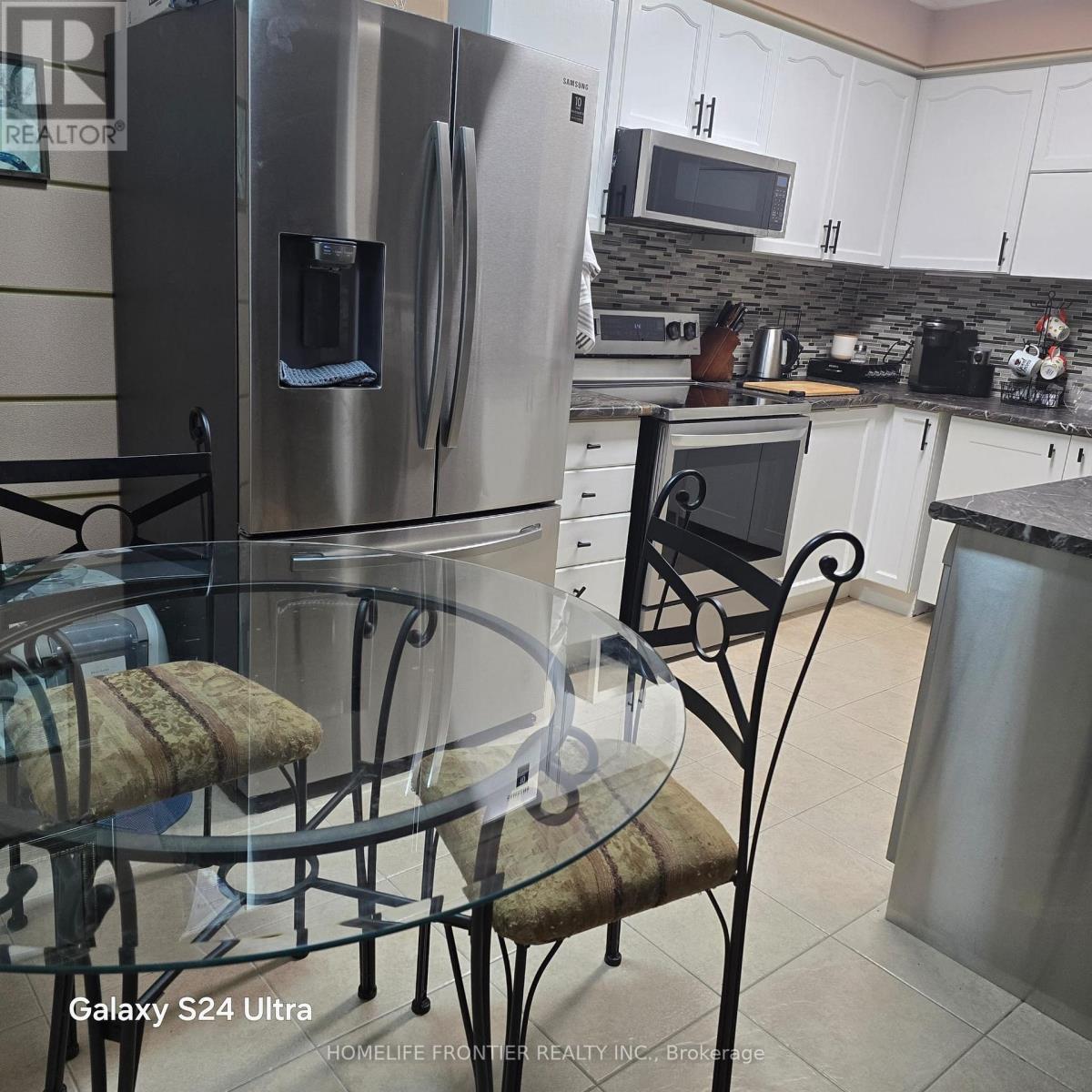 65 West Park Avenue, Bradford West Gwillimbury, Ontario  L3Z 0A7 - Photo 34 - N12777812