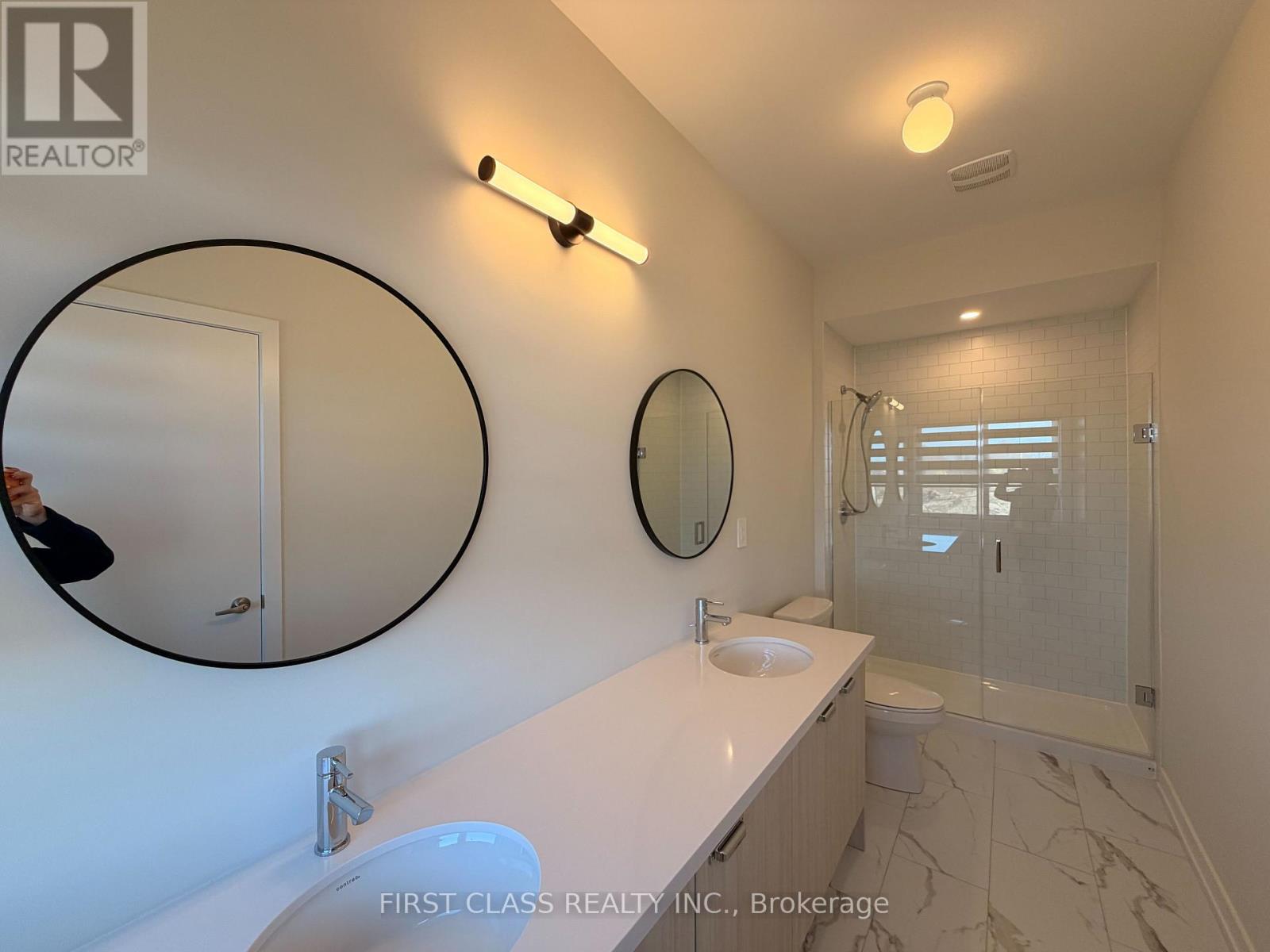 1 Peace Lane, Richmond Hill, Ontario  L4B 0J4 - Photo 11 - N12856868