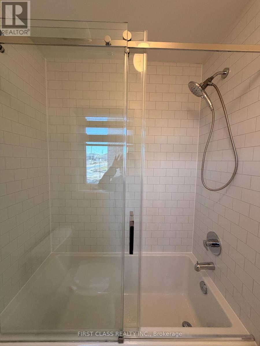 1 Peace Lane, Richmond Hill, Ontario  L4B 0J4 - Photo 36 - N12856868