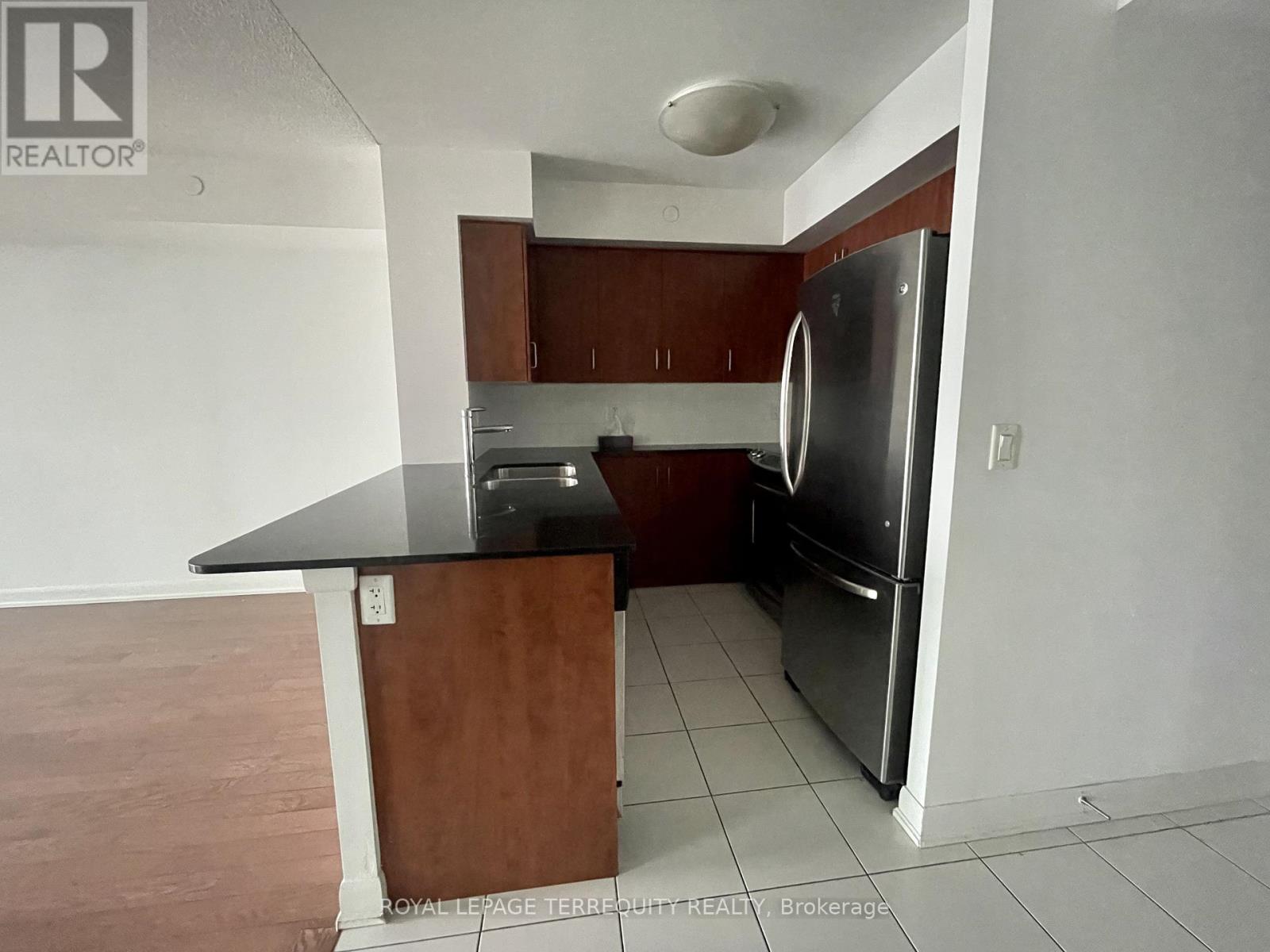 1904 - 205 Sherway Gardens Road, Toronto, Ontario  M9C 0A5 - Photo 7 - W12884800